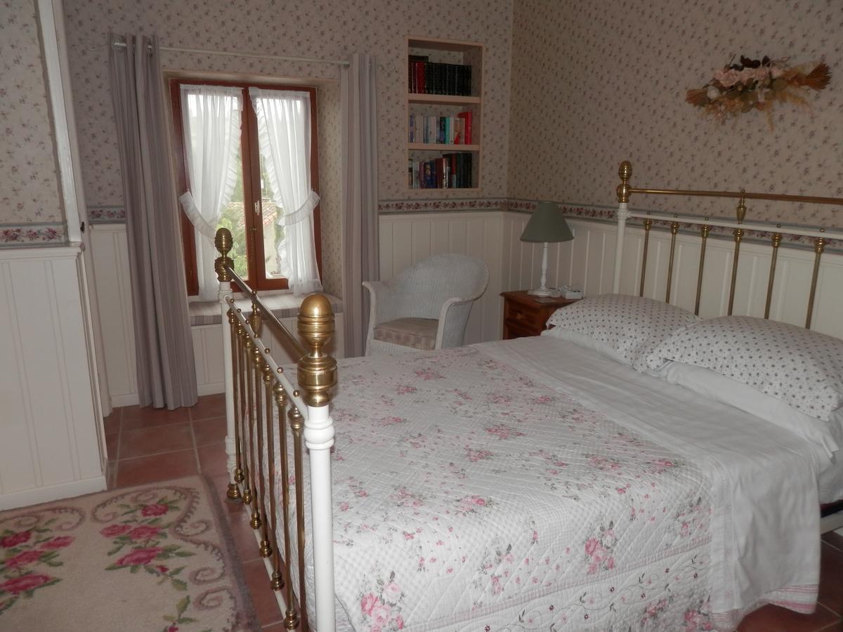 Maison De Laura Salsigne Bilik gambar