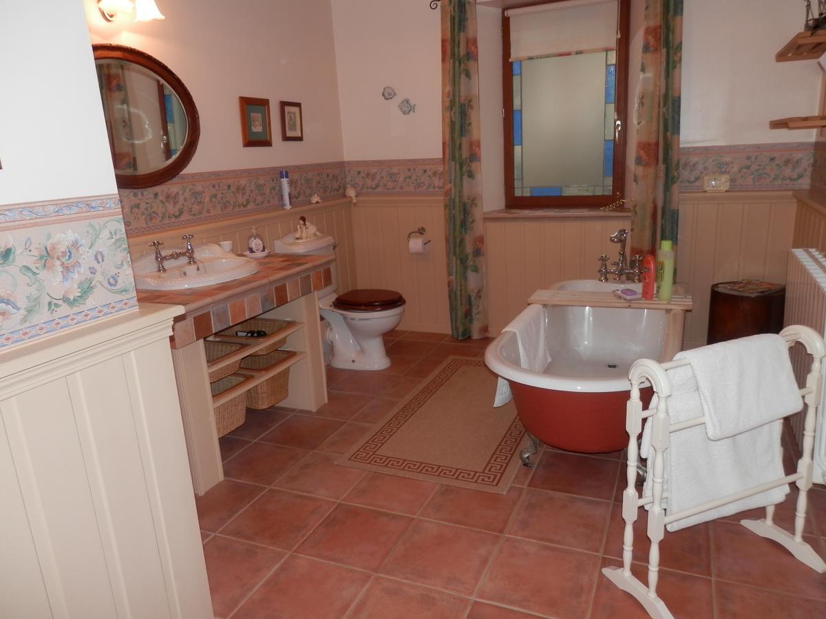 Maison De Laura Salsigne Bilik gambar